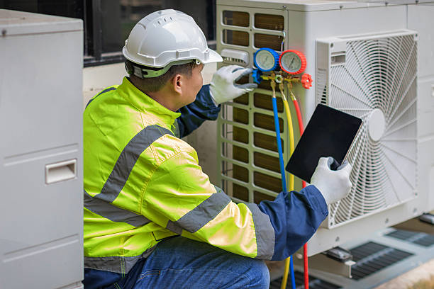 Professional Hvac technician working in Clinton, UT
